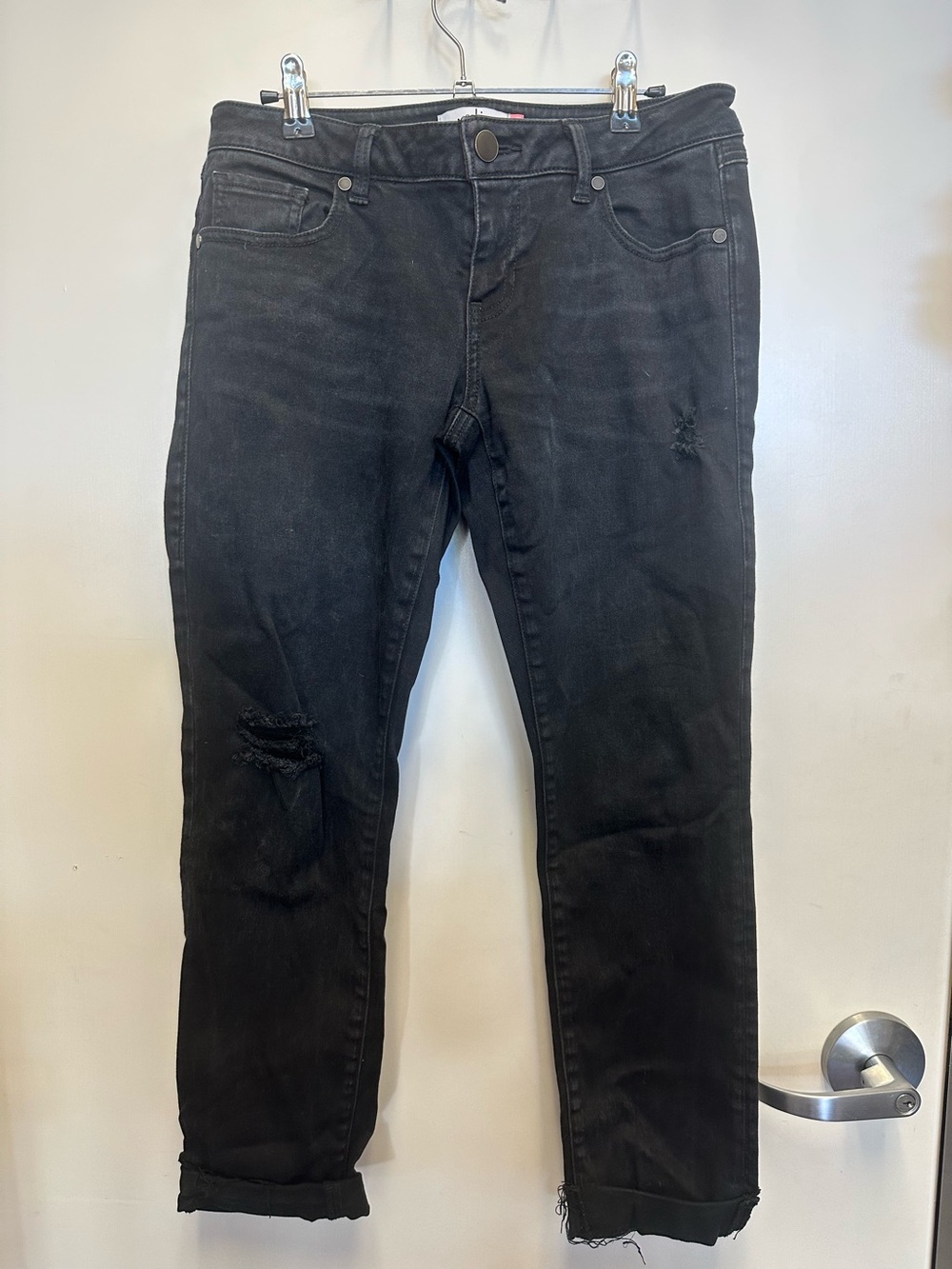 Women’s Black Distressed Slim Jeans